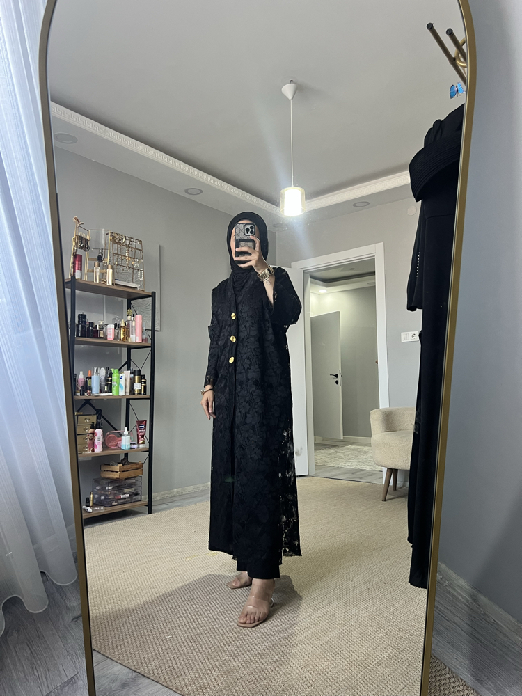 Gold detaylı dantel abaya 