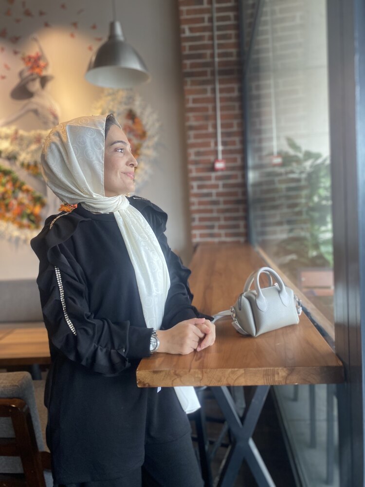 Taşlı fırfırlı takım küçük beden