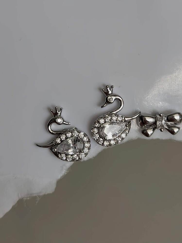 6'lı Kuğu Fiyonk Model Minima Gümüş Silver Renkli Küpe Seti- 1551