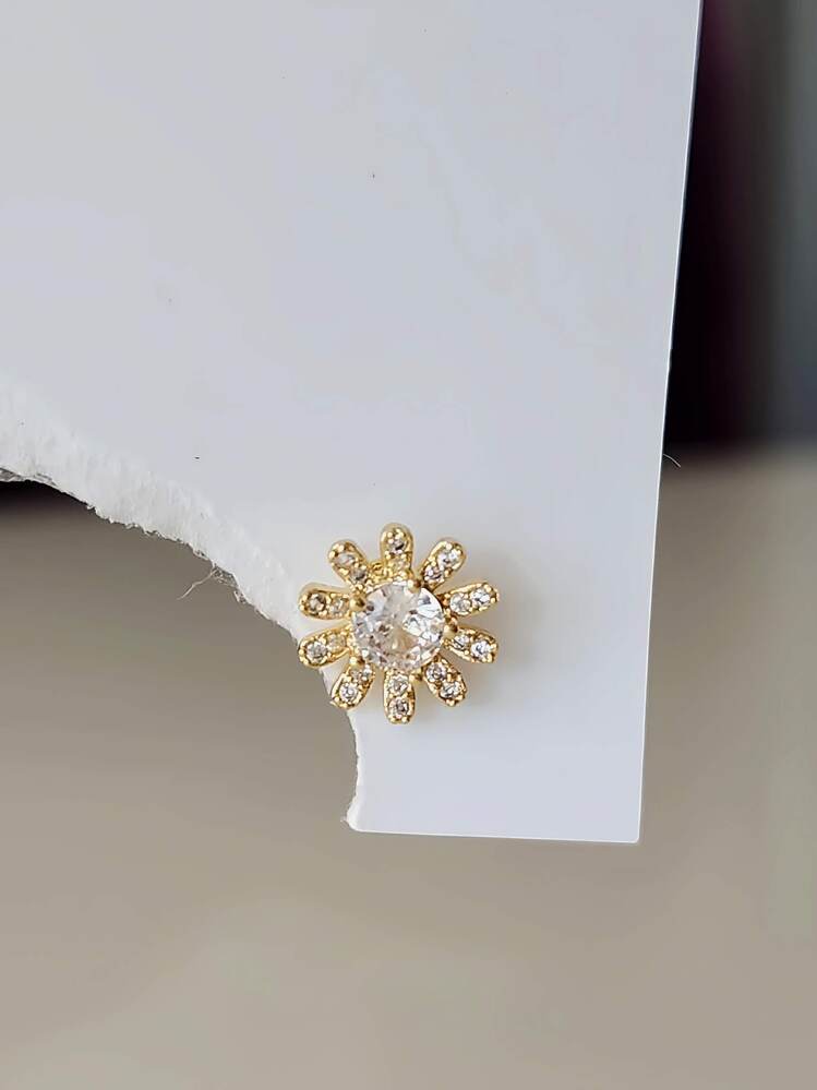 Çiçek Model Kıkırdak Piercing Tragus Helix Altın Gold Renk Küpe - 1573