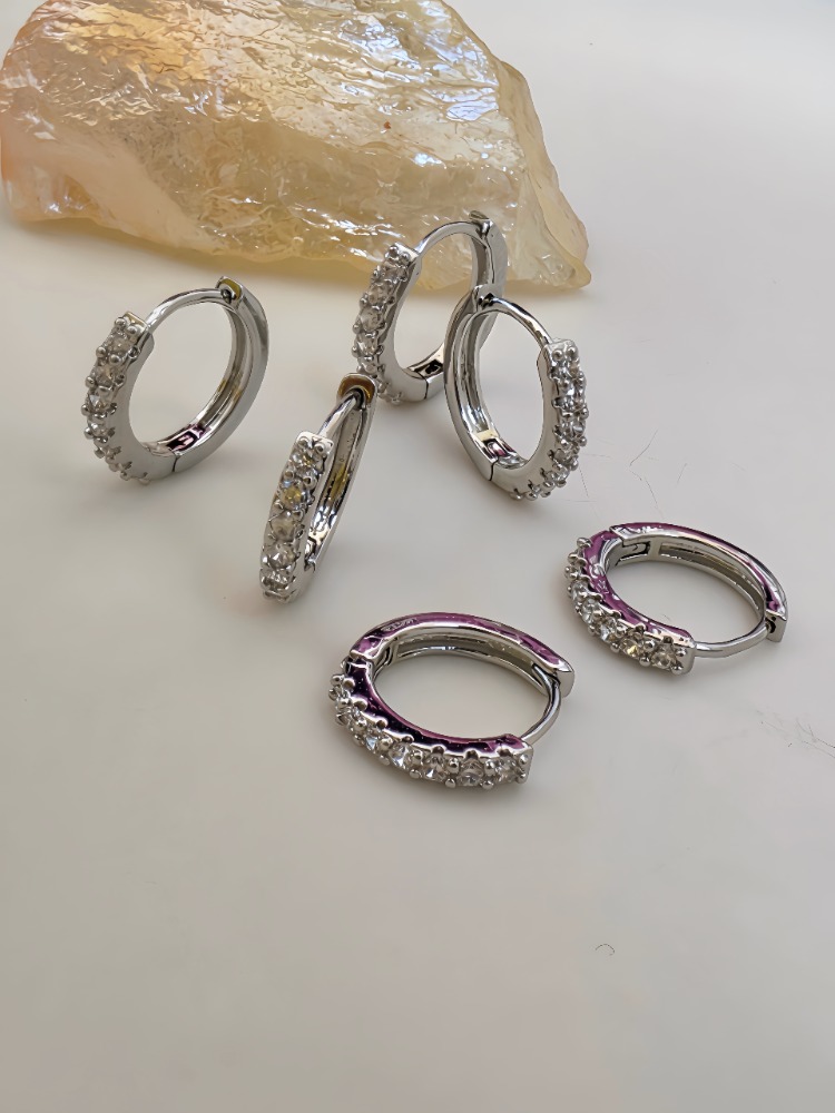 6'lı Zirkon Taşlı Gümüş Silver Renk Küpe Seti 1cm - 1808