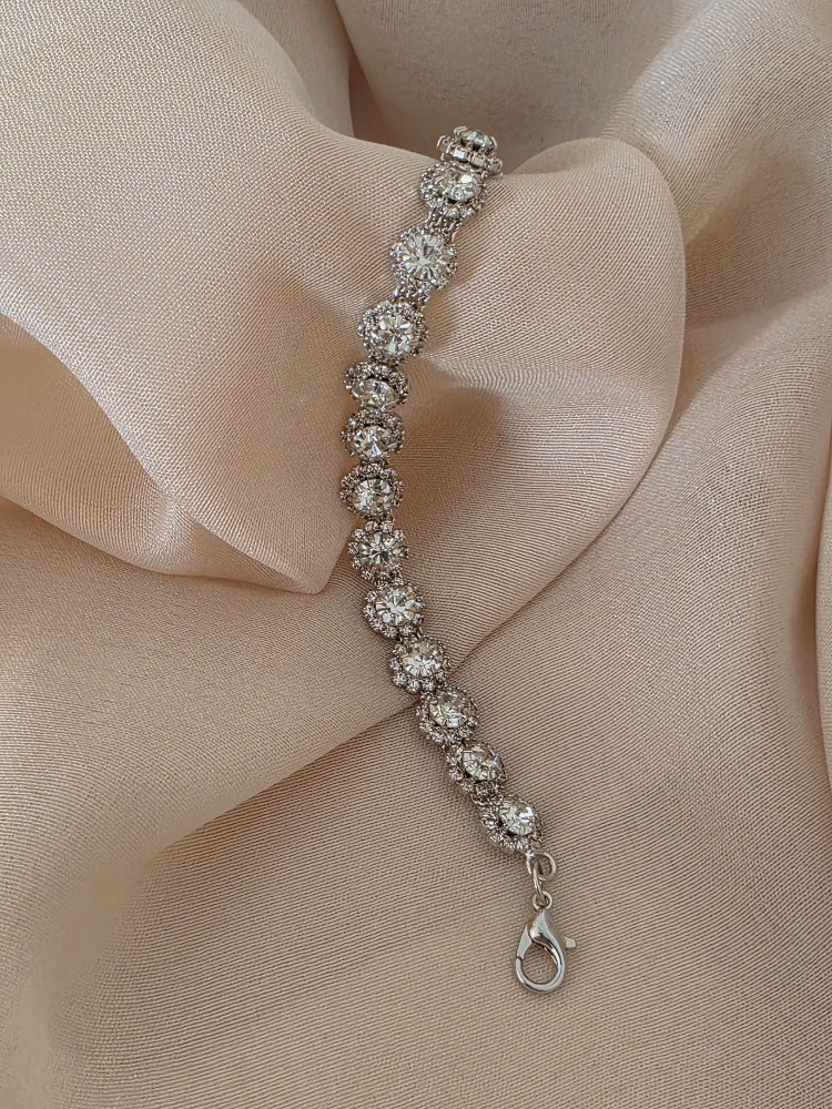 Çiçek Model Elmas Görünümlü Silver Renk Bileklik - 1800