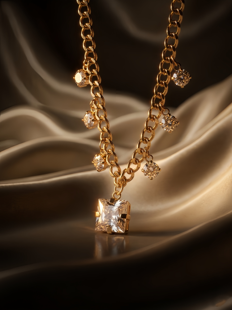 Baget Kare Model Zirkon Taşlı Gold Renkli Çelik Kolye- 1862