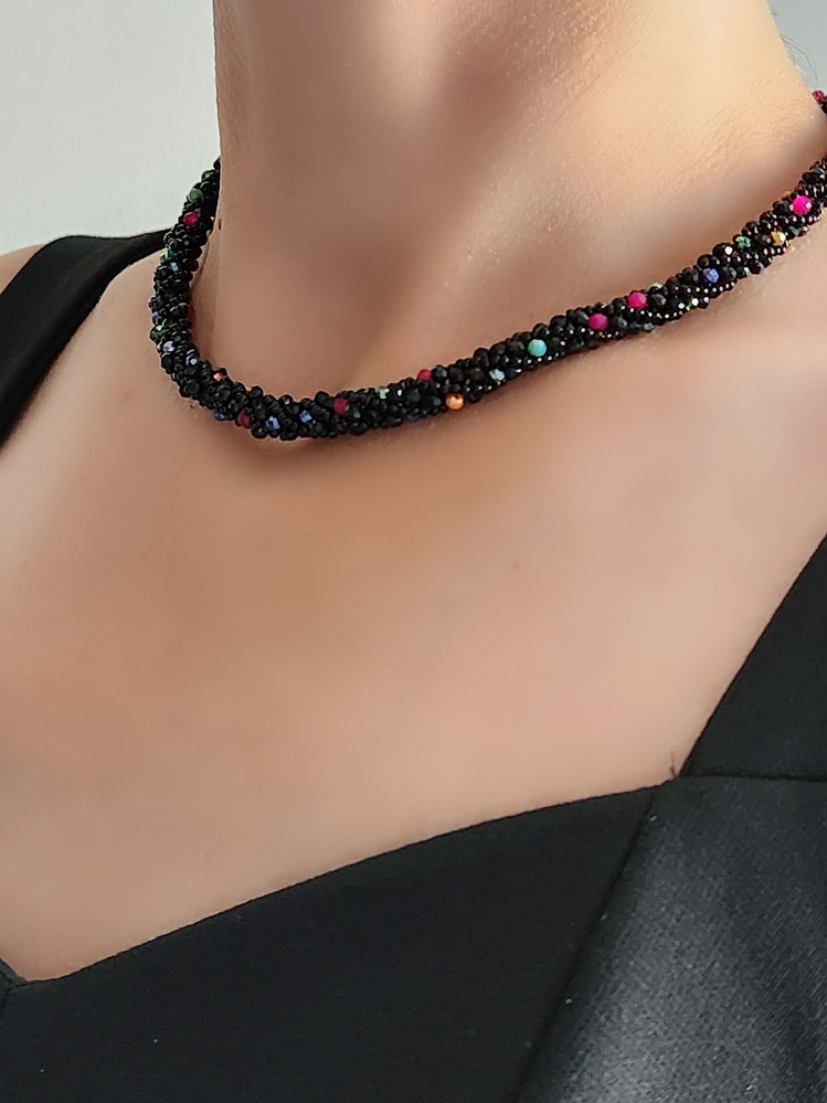 Etnik Bohem Sarmal Dönmeli Model Kristal Siyah Rengarenk Taşlı Kristal Boncuk Kolye - 1225
