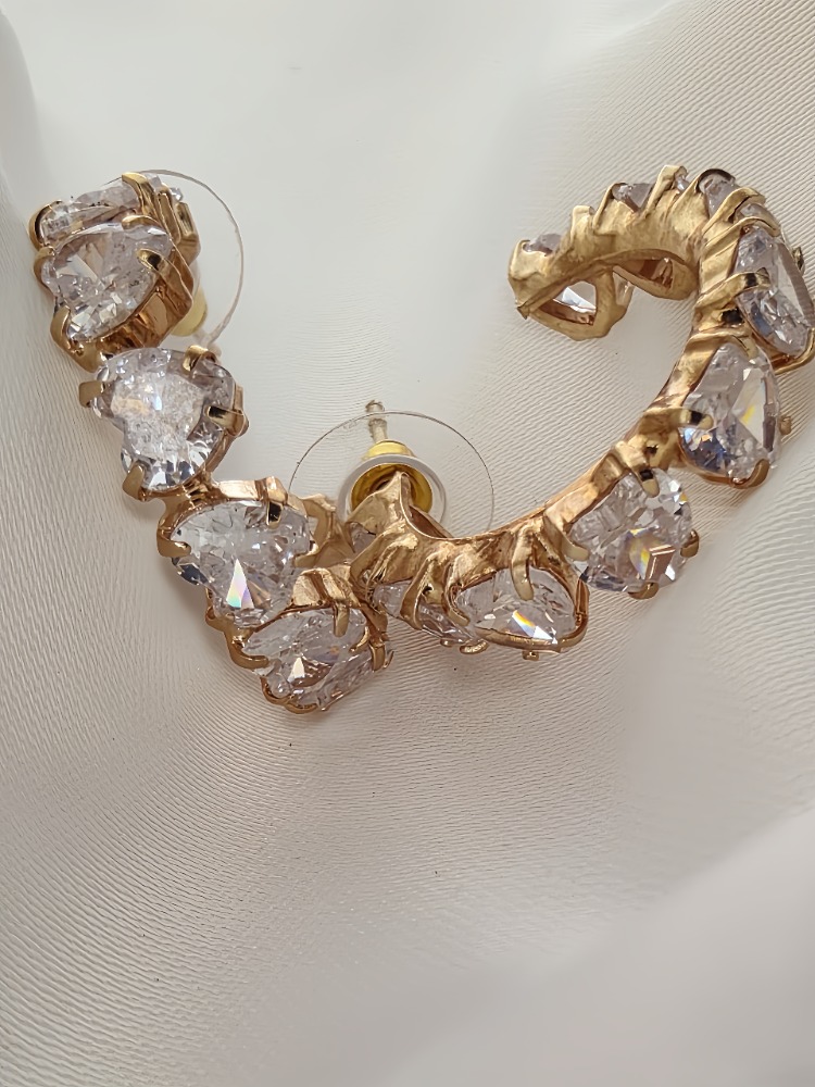 Kalp Zirkon Taşlı Antialerjik VİP Halka Gold Renk Küpe Antialerjik - 1815