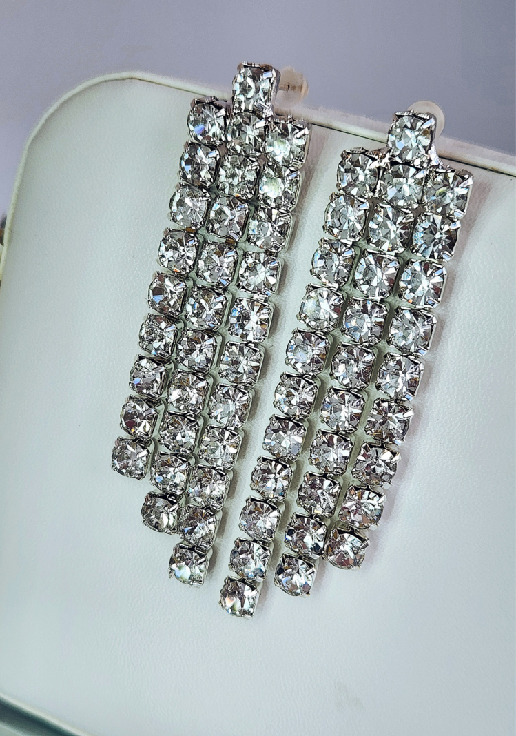 Taşlı Sallantılı Silver Renk Küpe - 1111