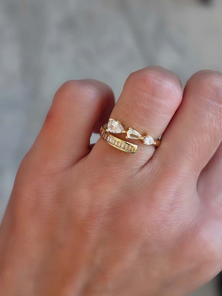 Ayarlanabilir Damla Model Zirkon Taşlı Gold Renk Çelik Yüzük- 1770