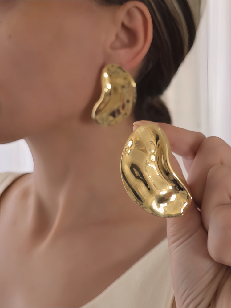 Dalgalı Plaka Model Tasarım Altın Kaplama Gold Renk Küpe - 1847