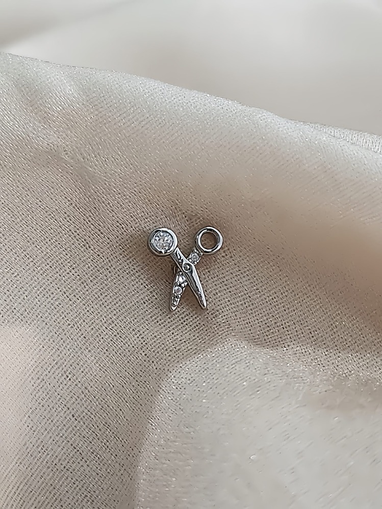 Makas Model Kıkırdak Piercing Tragus Helix Silver Gümüş Renk Küpe - 1299