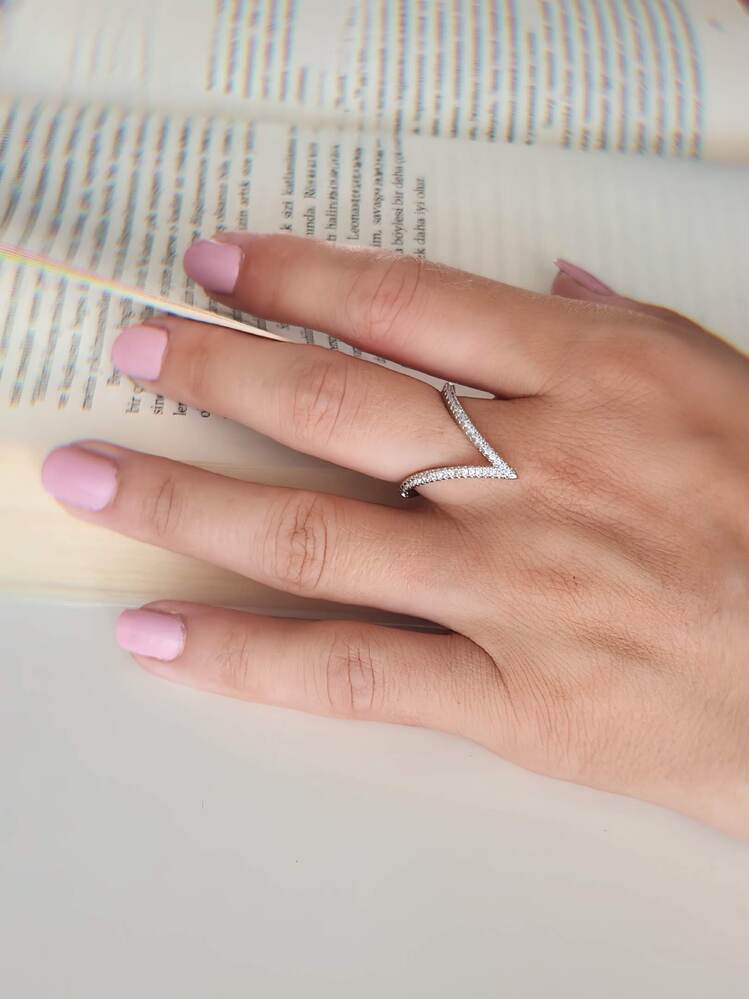 V Model Zirkon Taşlı Ayarlanabilir Silver Gümüş Renkli Yüzük - 1646