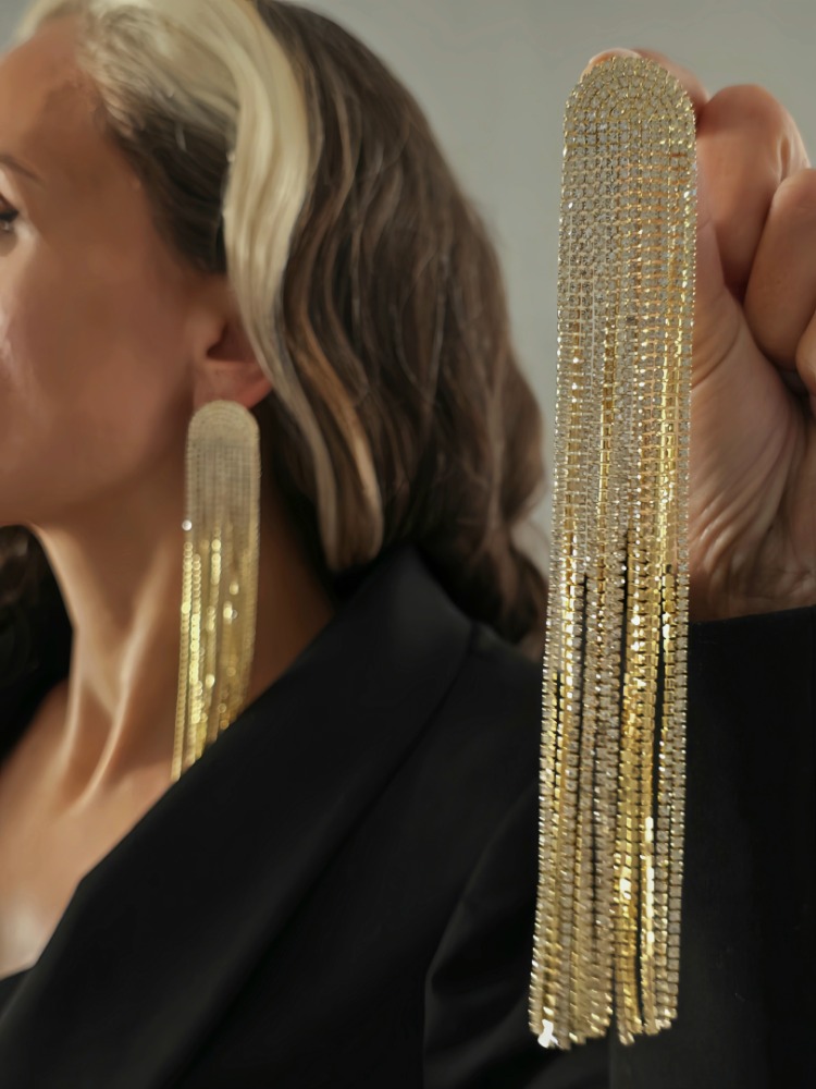 Uzun Sallantılı Tekli Beyoğlu Taşı Abiye Gold Renk Küpe - 1733