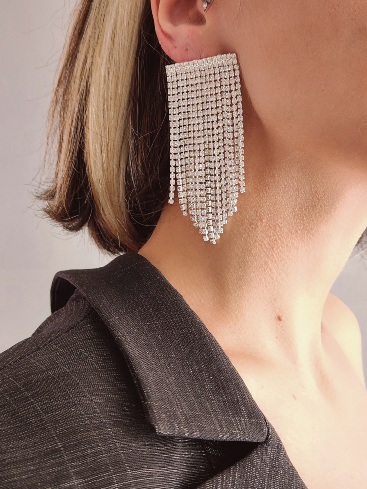 Fenomen Sallantılı Taşlı Gece Abiye Silver Küpe - 1110
