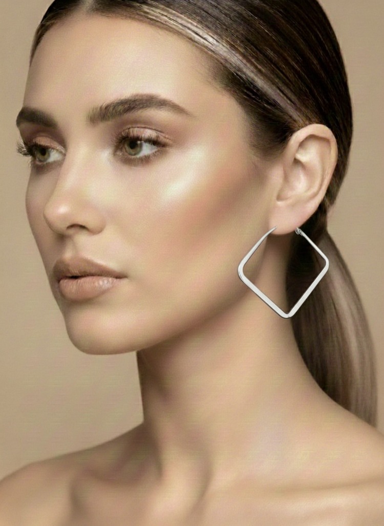 Kare Model Halka Silver Renk Çelik Küpe 5,5cm - 1774