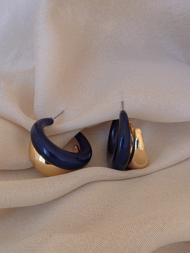 Chunky Bombeli Model Yarım Halka Lacivert Küpe 2,5cm - 1781