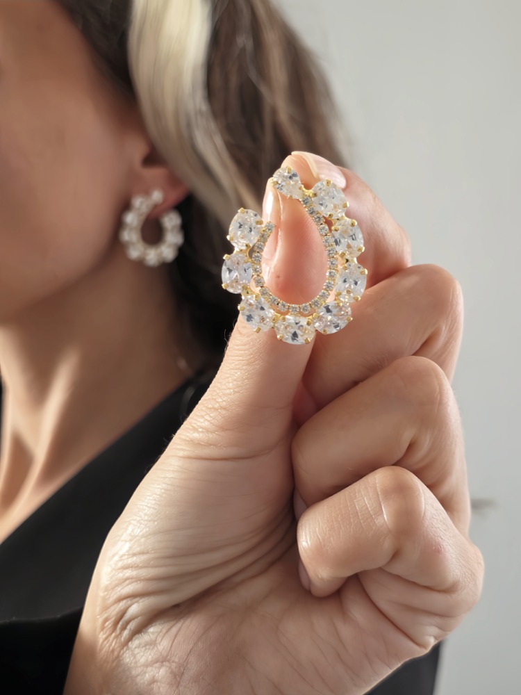 Çiçek Model Zirkon Taşlı Abiye Gold Renk Küpe - 1738