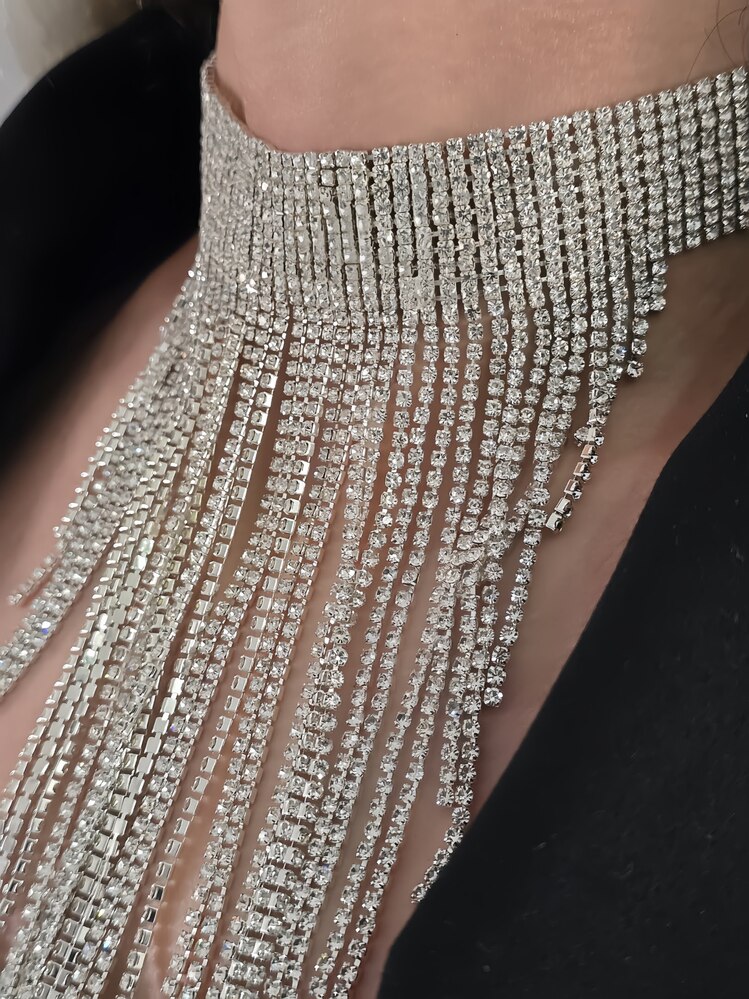 Kristal Taşlı Saçaklı Püskül Model Silver Renk Abiye Choker Tasma Kolye - 1400