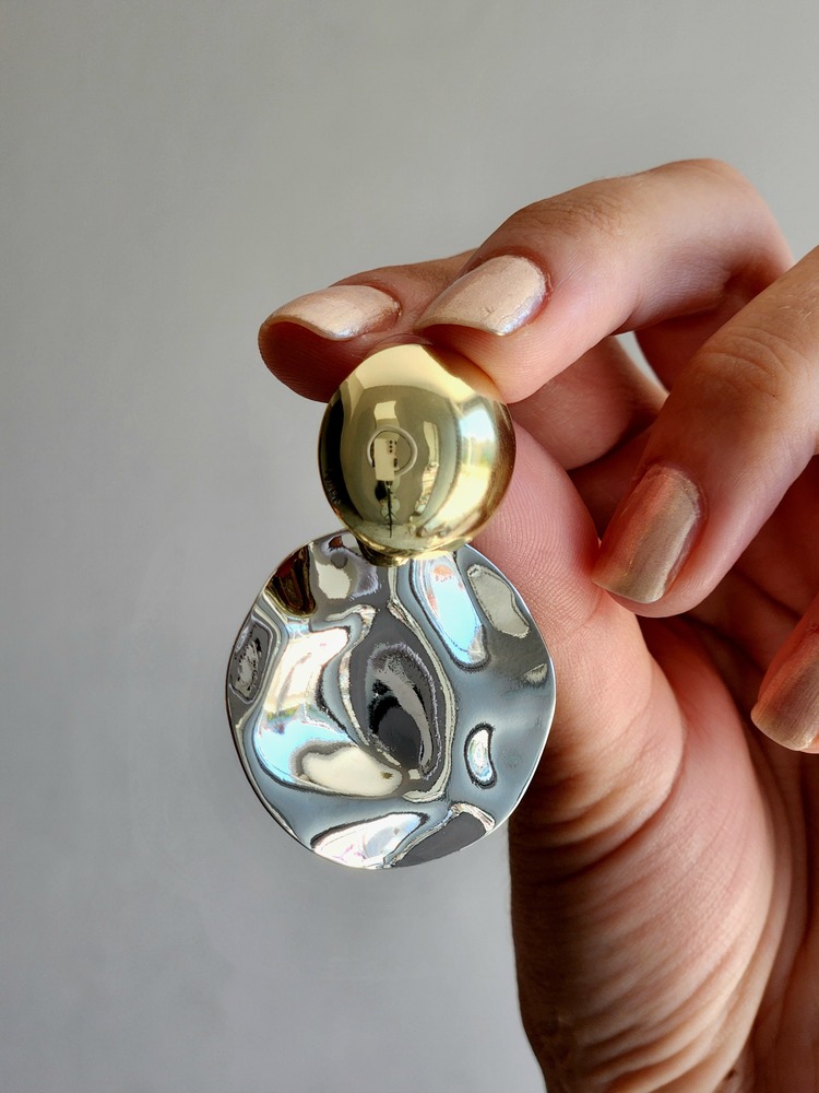 Kıvrımlı Plaka Bombeli Oval Silver Gold Çelik Küpe- 1239