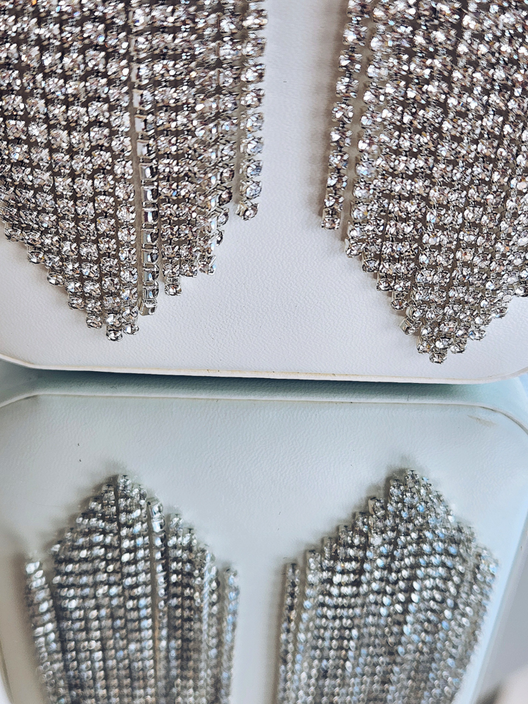 Fenomen Sallantılı Taşlı Gece Abiye Silver Küpe - 1110