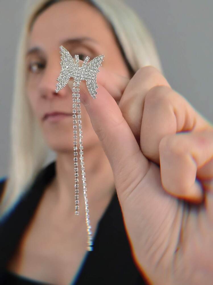 Kelebek Model Uzun Sallantılı Küpe - 1581