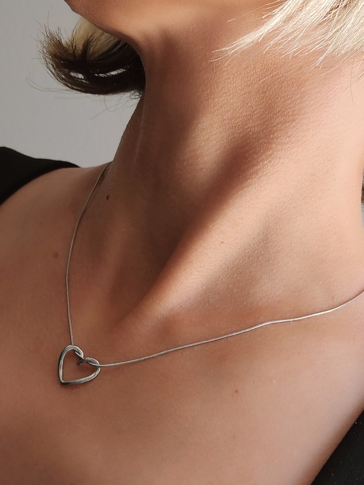 Kalpli Düğüm Loop Silver Gümüş Renkli Kolye - 1212