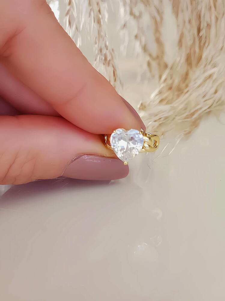 Kalp Model Zirkon Taşlı Model Gold Renkli Kıkırdak Sıkıştırmalı Küpe Earcuff- 1328