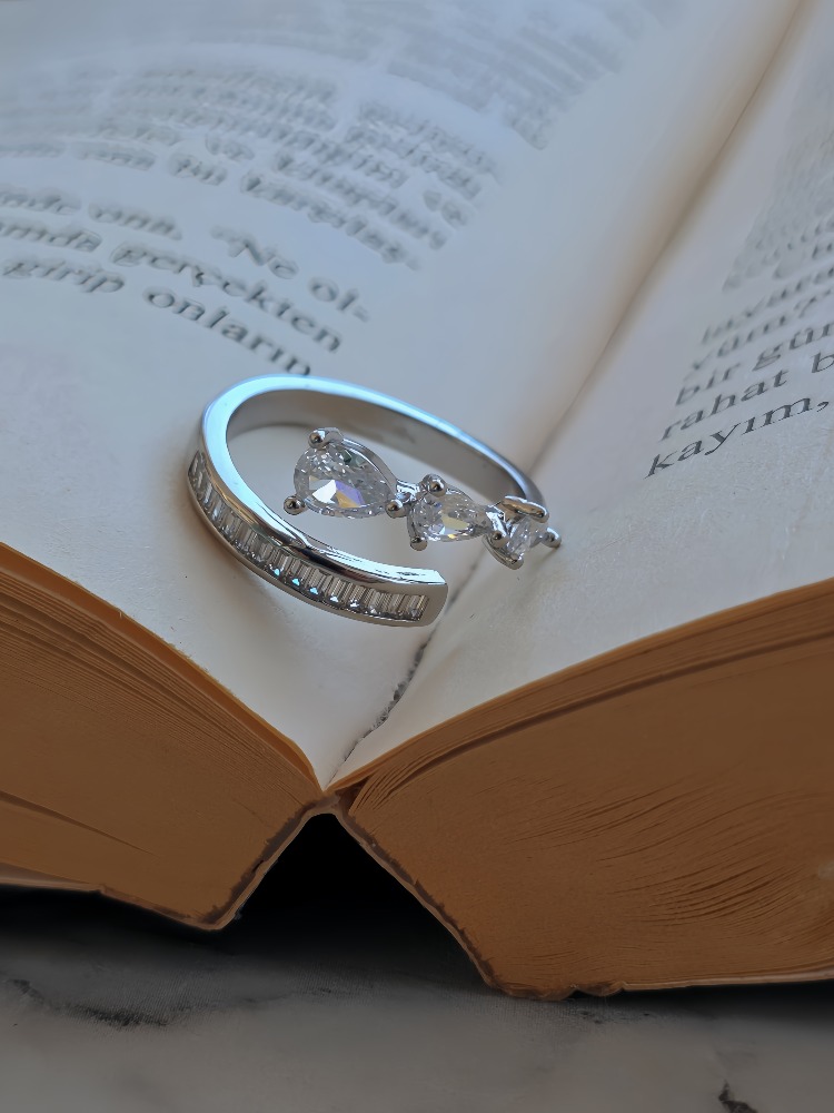 Ayarlanabilir Damla Model Zirkon Taşlı Silver Renk Çelik Yüzük- 1769