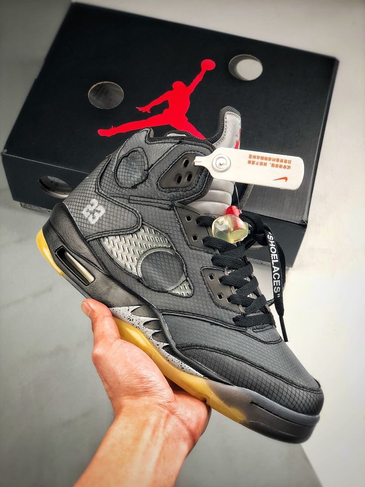 NIKE X OFF-WHİTE AIR JORDAN 5