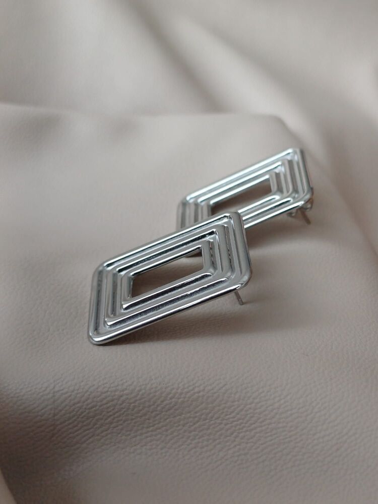 ÇELİK SİLVER DİKDÖRTGEN KÜPE