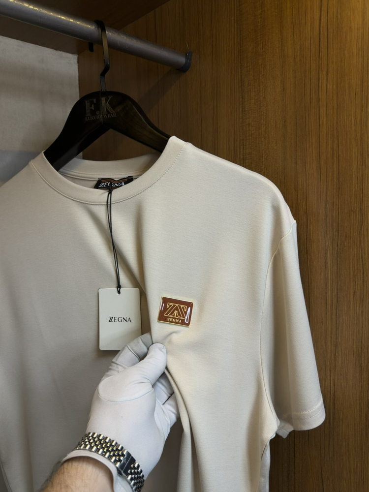 Zegna Logo Plaque T-shirt ( İthal-Ütü İstemez-NFC Aktif) Kum Beji