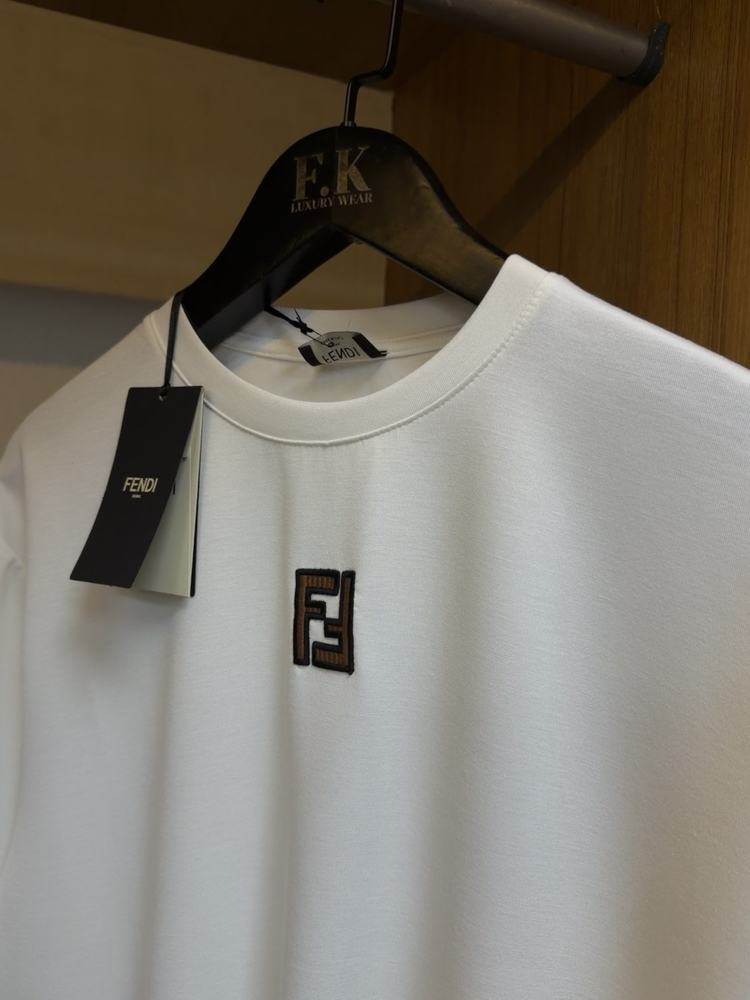 Fendi Logo T-shirt ( İthal-Ütü İstemez-NFC Aktif)  
