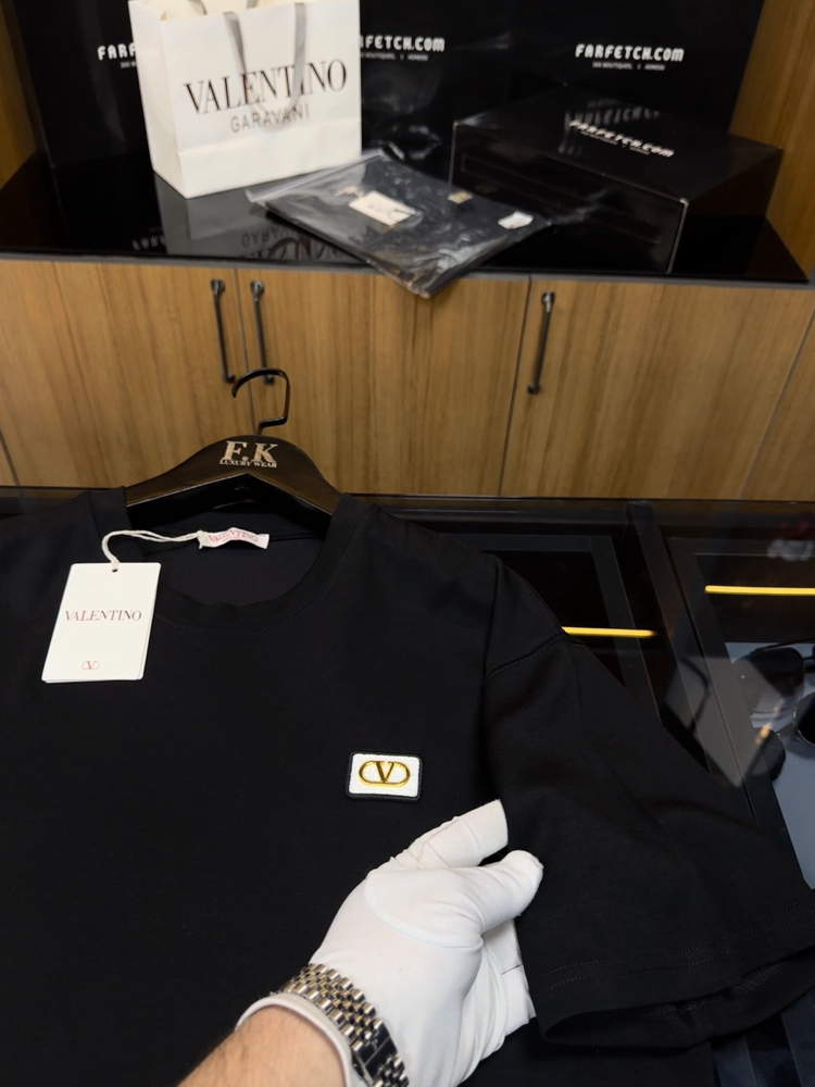 Valentino Garavani Logo T-shirt ( İthal-Ütü İstemez-NFC Aktif)