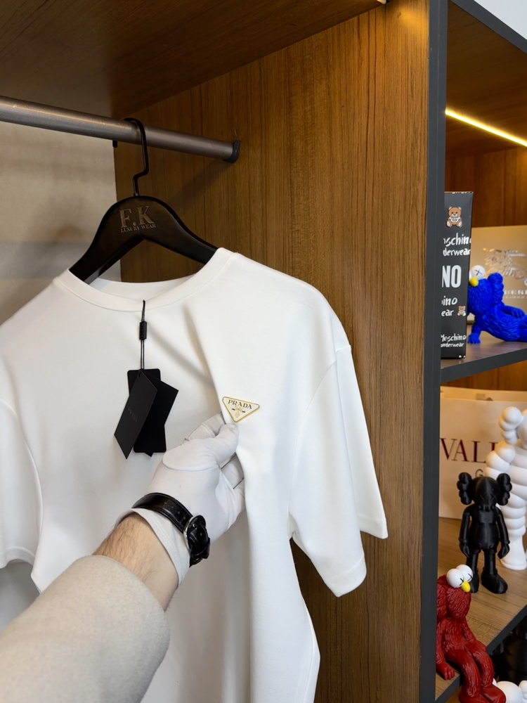 Prada Logo T-shirt ( İthal-Ütü İstemez-NFC Aktif)