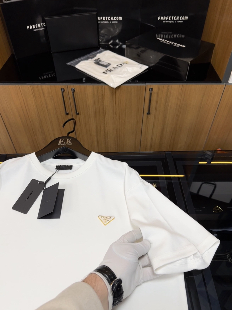 Prada Logo T-shirt ( İthal-Ütü İstemez-NFC Aktif)