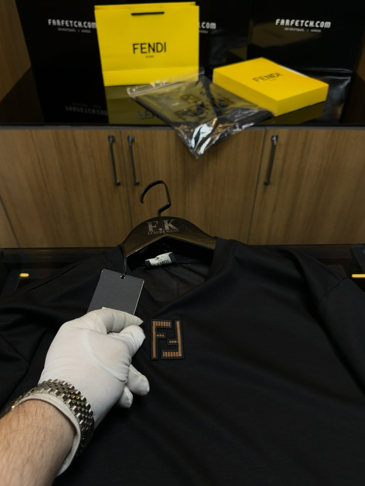 Fendi Logo T-shirt ( İthal-Ütü İstemez-NFC Aktif) 