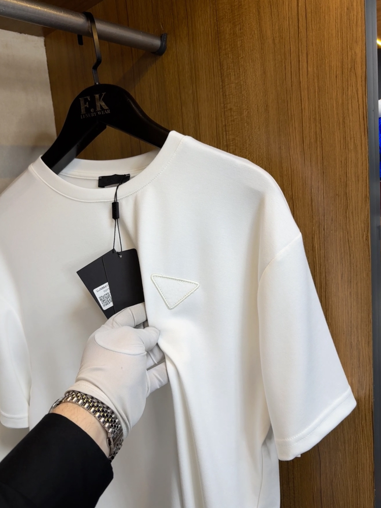 Prada Logo T-shirt ( İthal-Ütü İstemez-NFC Aktif) - Beyaz