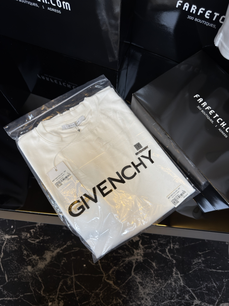 Givenchy Logo T-shirt ( İthal-Ütü İstemez-NFC Aktif) 
