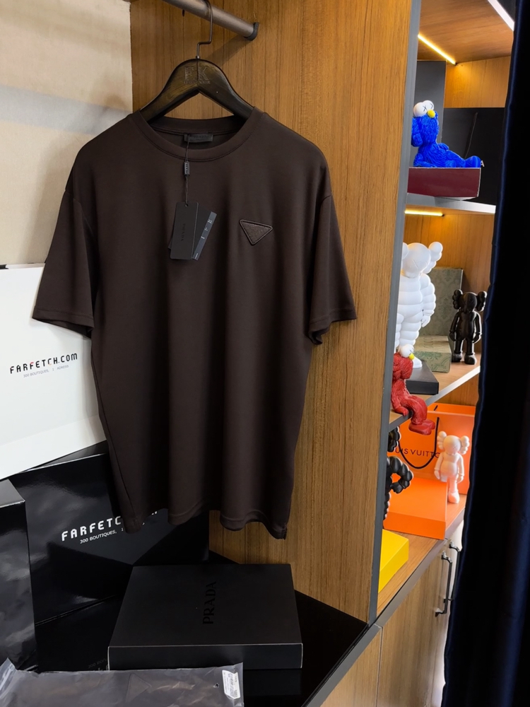 Prada Logo T-shirt ( İthal-Ütü İstemez-NFC Aktif) - Koyu Kahve