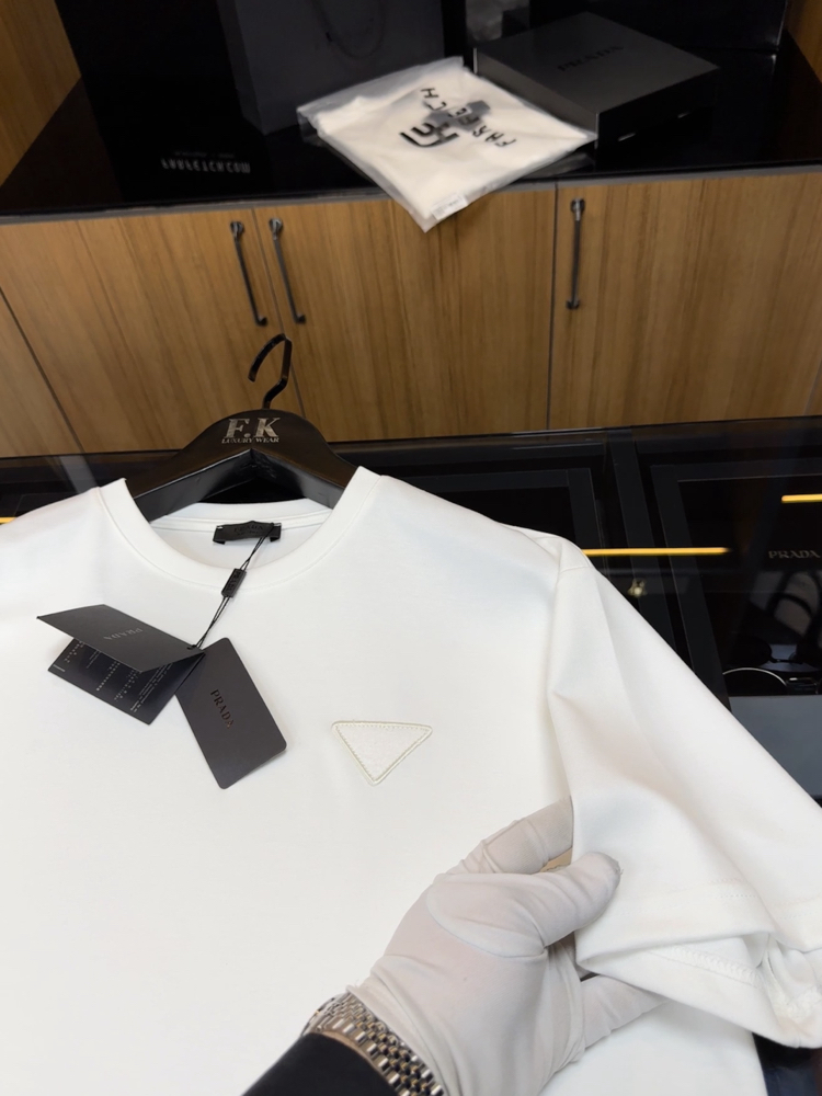 Prada Logo T-shirt ( İthal-Ütü İstemez-NFC Aktif) - Beyaz