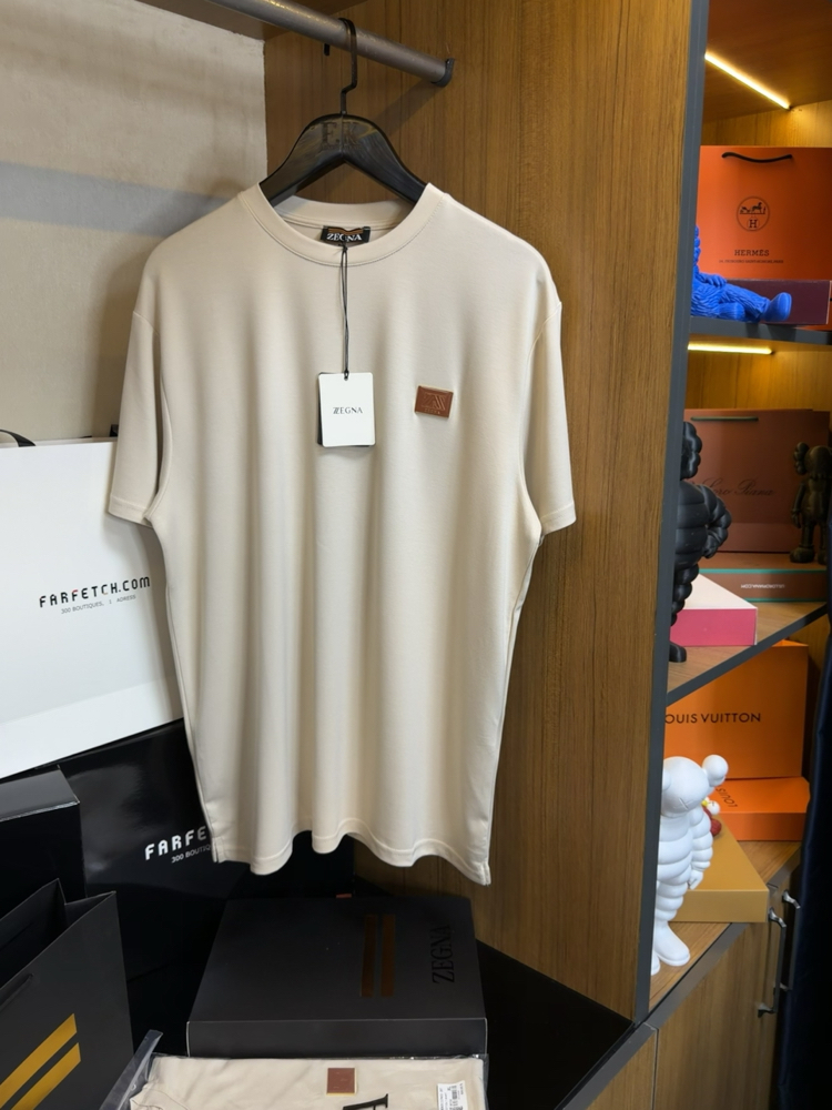 Zegna Logo Plaque T-shirt ( İthal-Ütü İstemez-NFC Aktif) Kum Beji