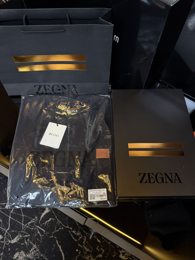 Zegna Logo Plaque T-shirt ( İthal-Ütü İstemez-NFC Aktif) Siyah