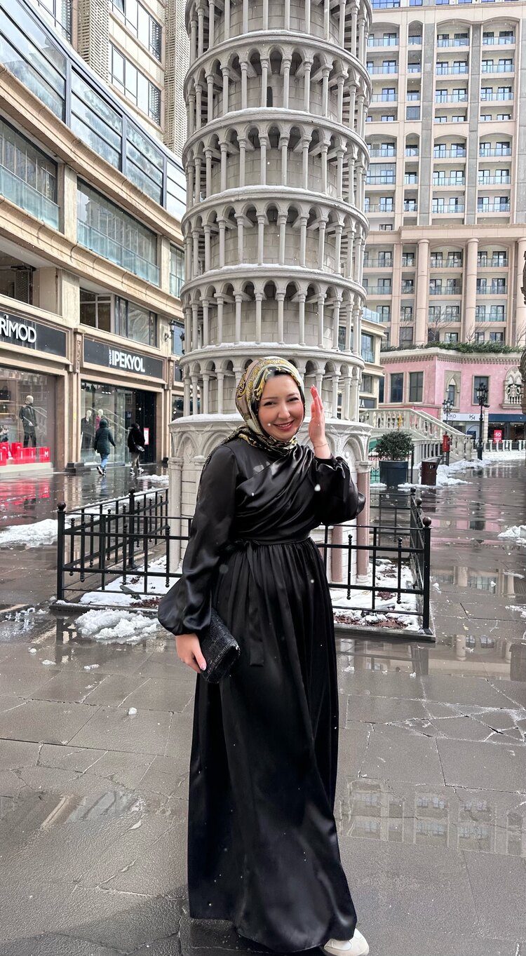 Saten elbise astarlı
