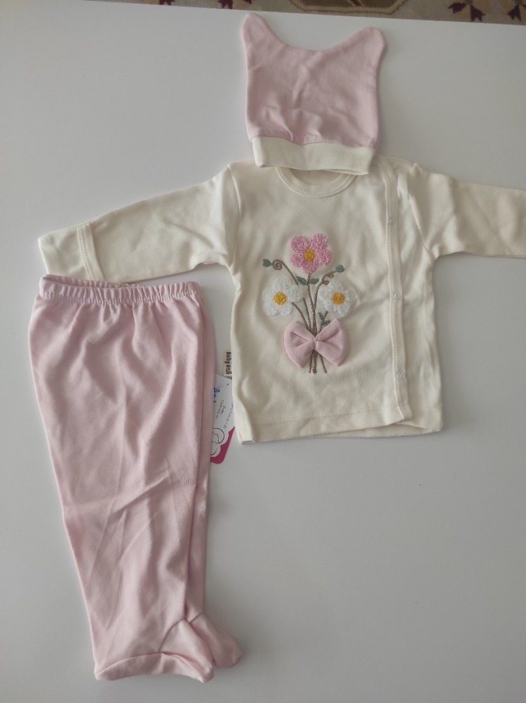 Babygoli Çiçek Nakışlı Kulaklı Bere 3'lü Penye Set