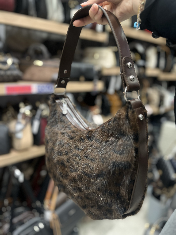 Leopar desenli kol çantası