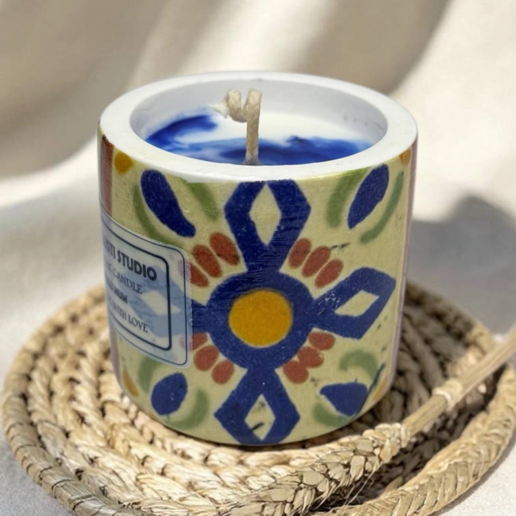 Soya Mum Kokulu | Etnik Desenli Dekoratif Mum | Vernikli, Çizmez Tabanlı Şık Tasarım 6x7 cm