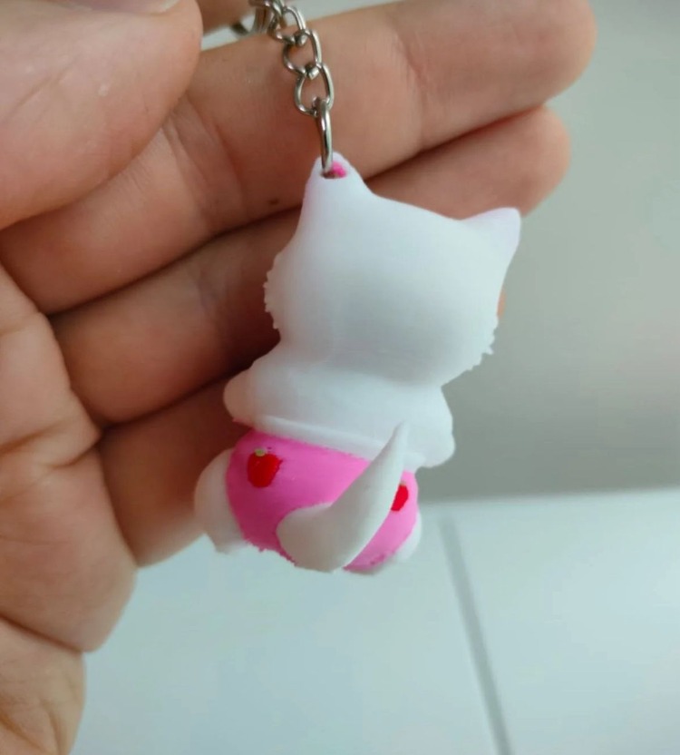Çilek Donlu Kedi Anahtarlık
