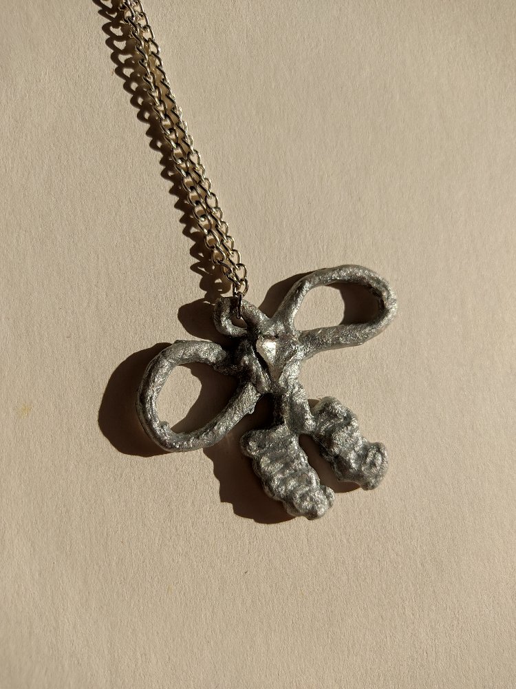 Silver Ribbon Kolye