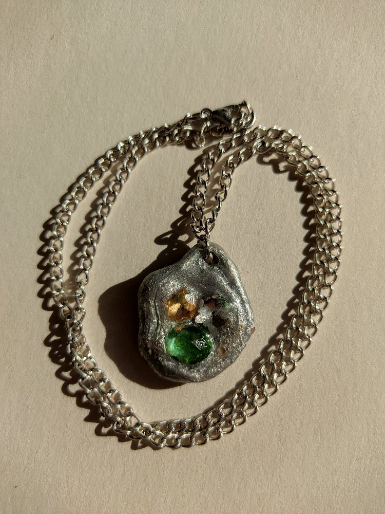 Emerald Knot Kolye