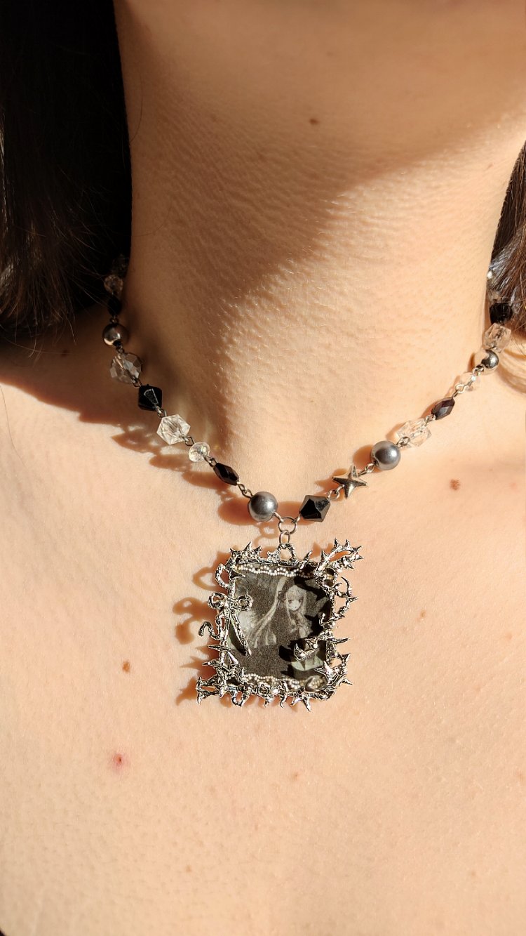Suigintou Framed Pendant