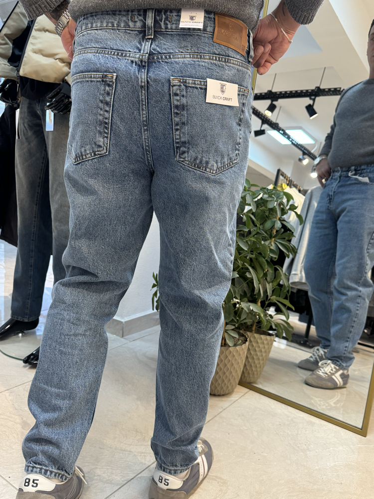BOYFRIEND JEAN