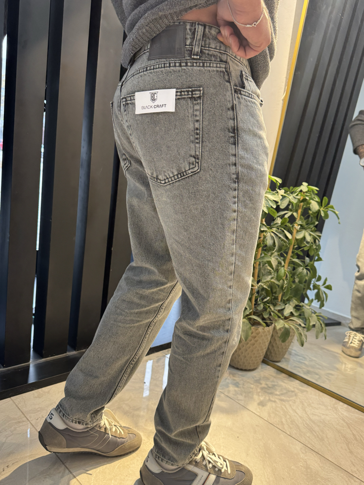 BOYFRIEND JEAN